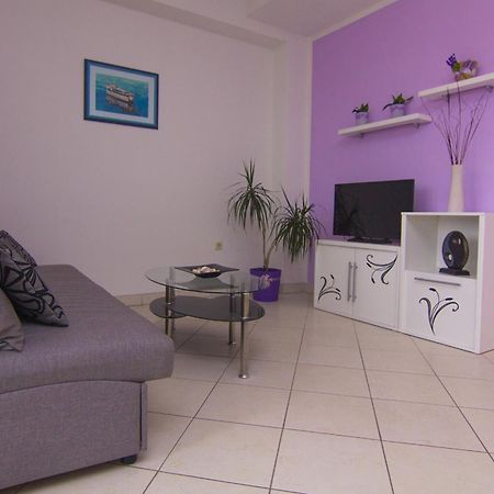 Apartments Dario Krk Town Esterno foto